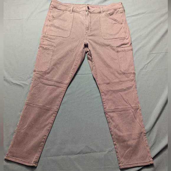 AE cargo style pants 18S - Picture 1 of 4